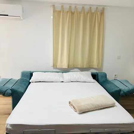 Libertad B Apartment Santiponce